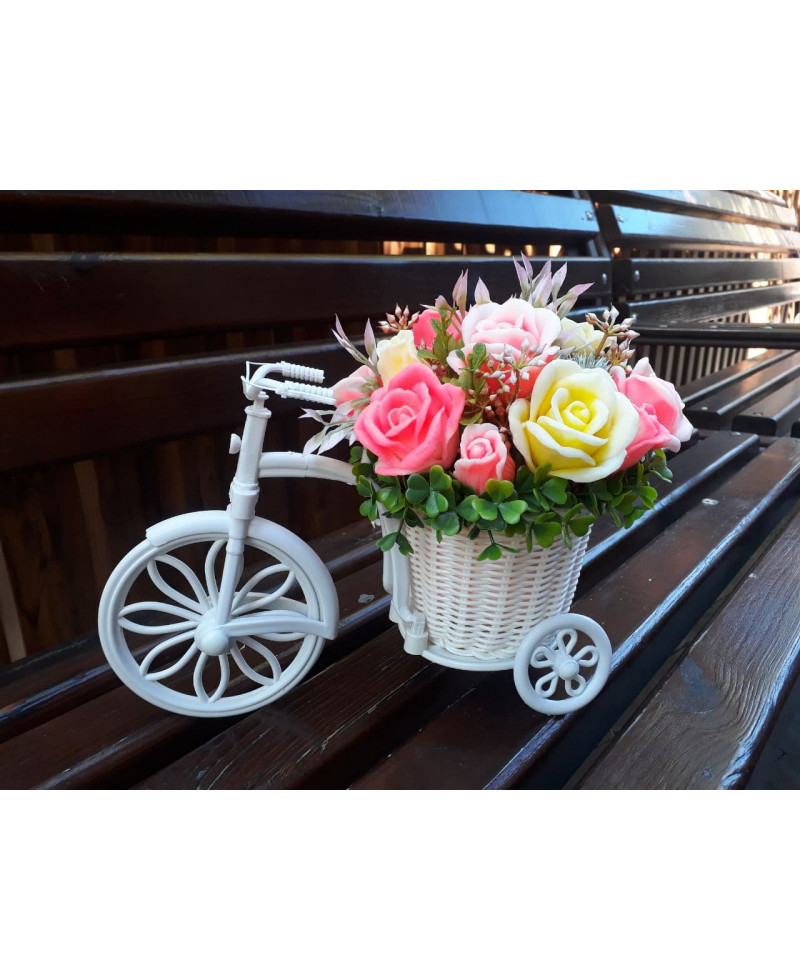 Мильний букет  "Велосипед з трояндами"